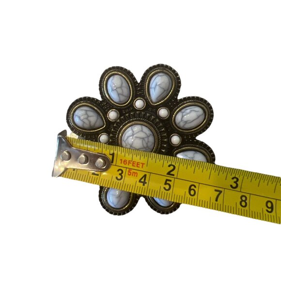 Premier Designs White Marbled Antiqued Matte Flower Brooch, Women's Pins - Picture 3 of 3